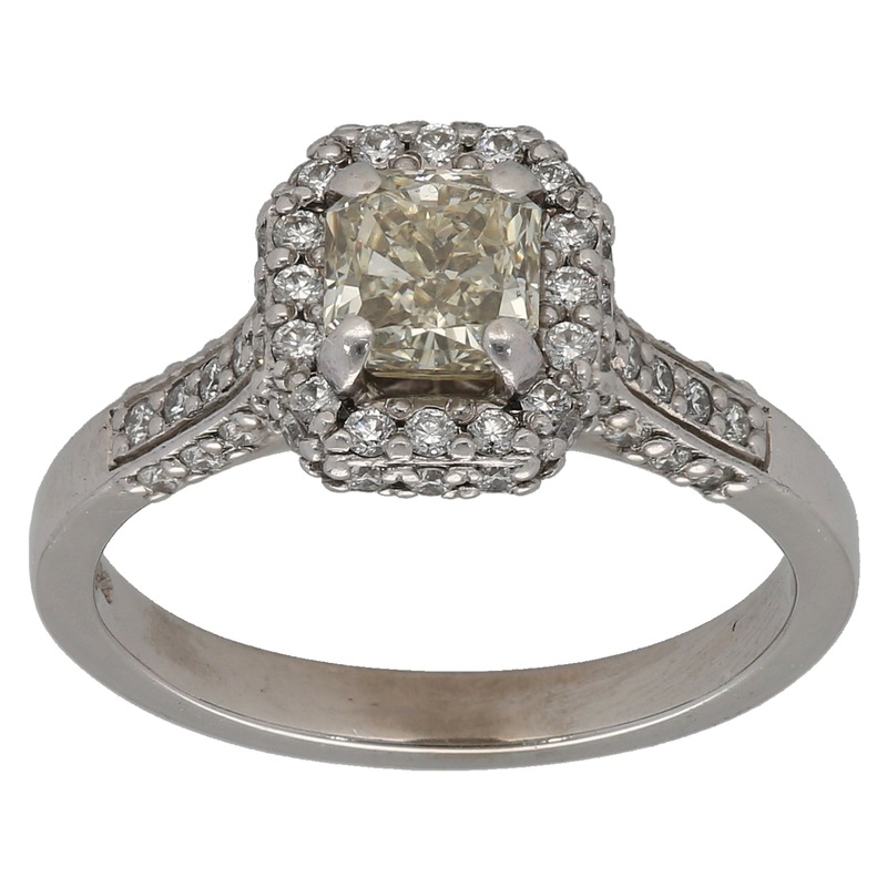 18ct White Gold 1.76ct Diamond Cluster Ring Size P